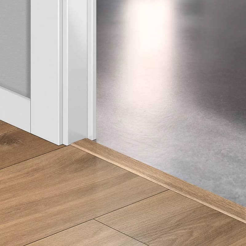 Лайстна MDF Incizo 1487 Дъб полунощ натурален QSINCP01487 2.15м