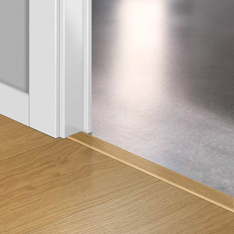 Лайстна MDF Incizo 3106 Дъб натурален лакиран QSINCP03106 2.15м