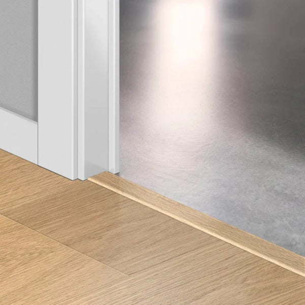 Лайстна MDF Incizo 1283 Дъб бял лакиран QSINCP01283 2.15м