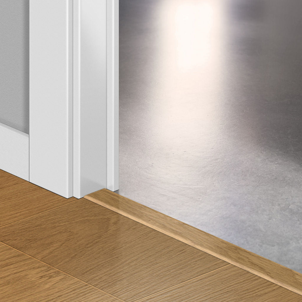 Лайстна MDF Incizo 1284 Дъб натурален лакиран QSINCP01284 2.15м
