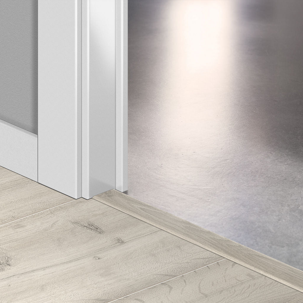 Лайстна MDF Incizo 3547 Дъб горски светлосив QSINCP03547 2.15м