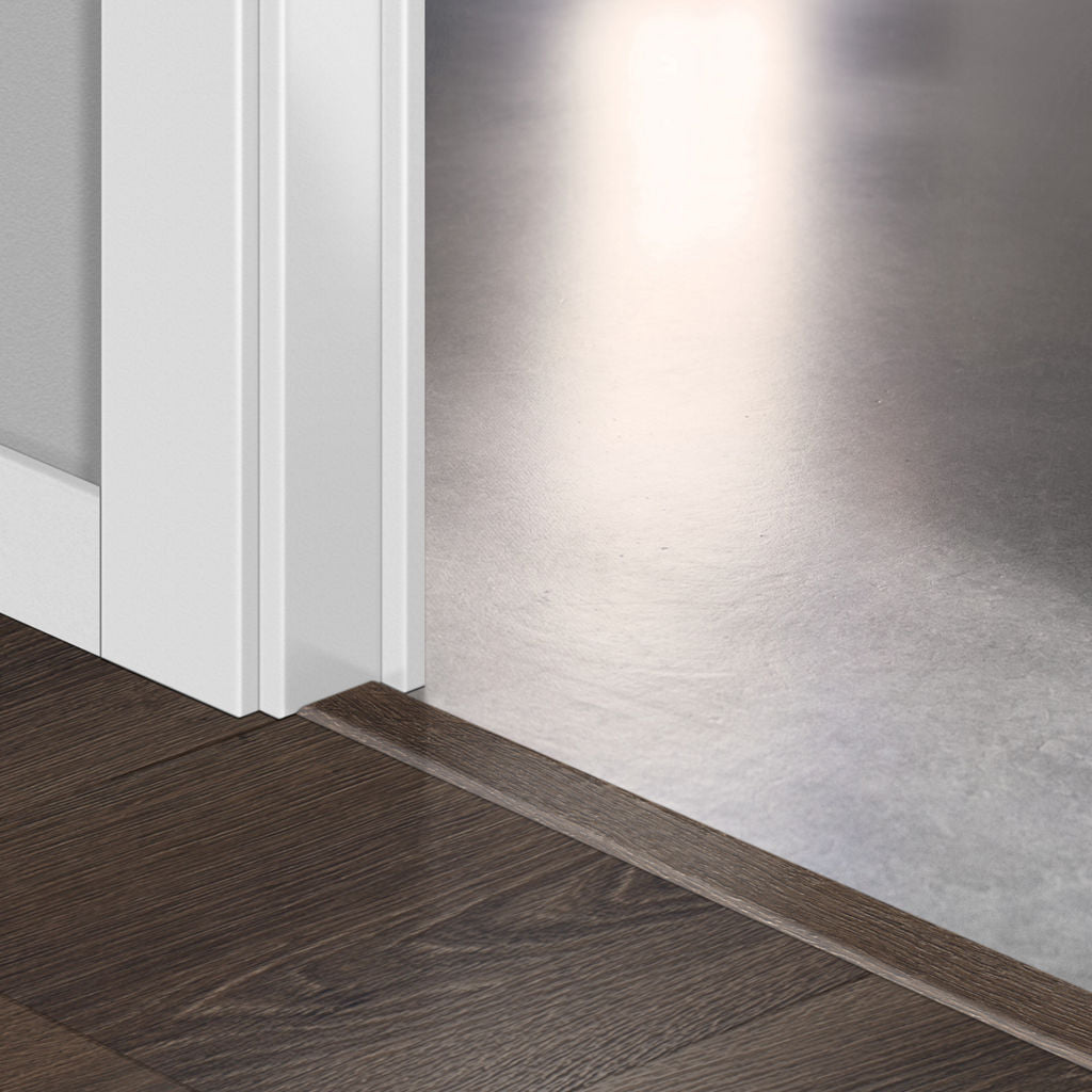 Лайстна MDF Incizo 3553 Дъб пустинен четкан тъмнокафяв QSINCP03553 2.15м