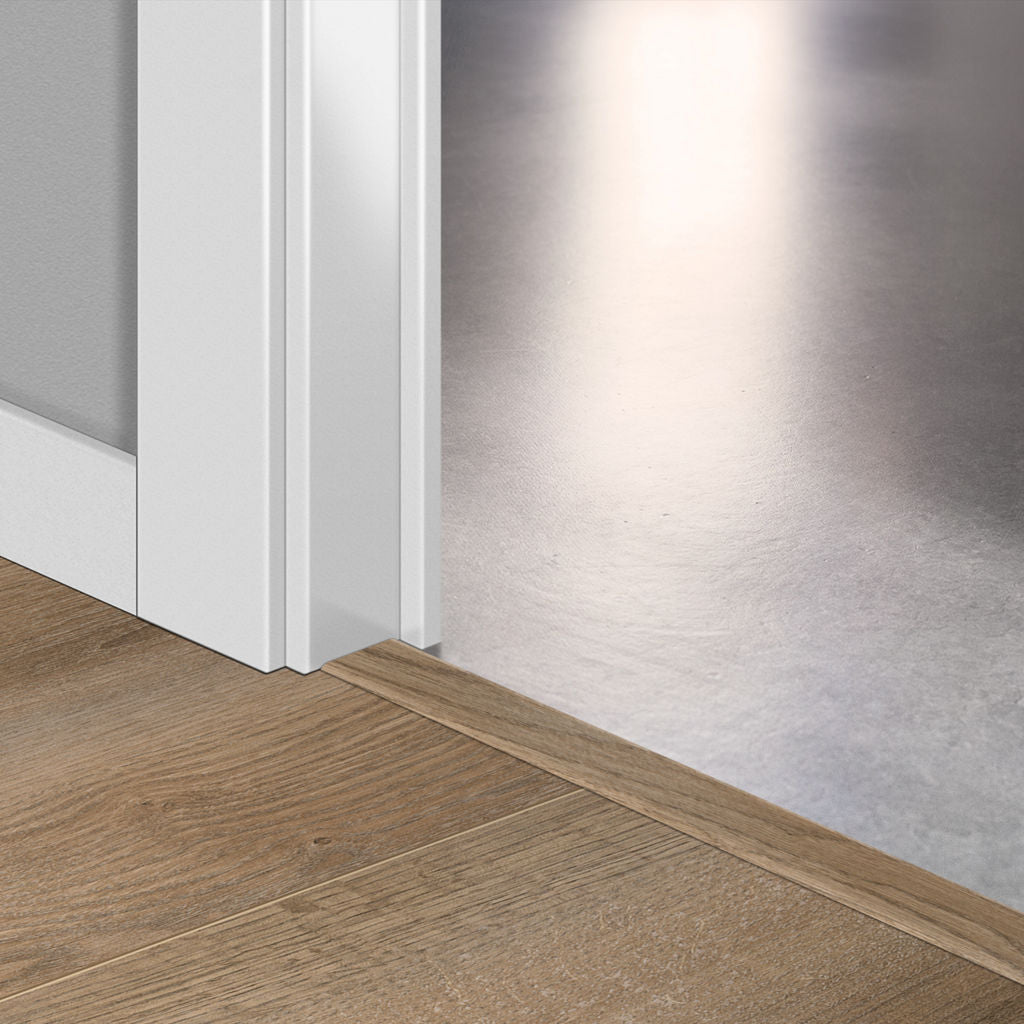 Лайстна MDF Incizo 3557 Дъб светлокафяв QSINCP03557 2.15м
