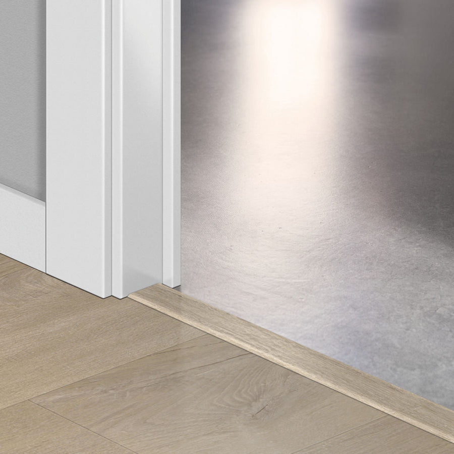Лайстна PVC Incizo 40103 Дъб памук бежов QSVINCP40103 2.00м