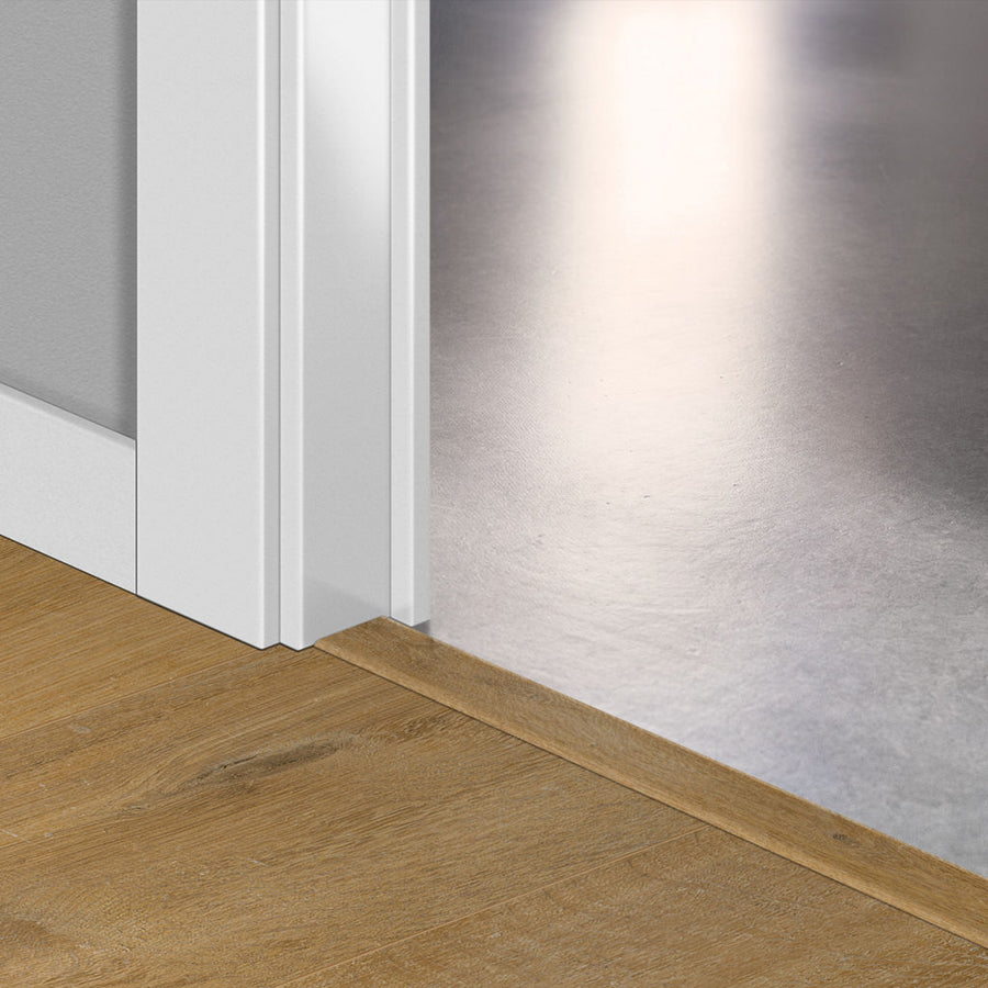 Лайстна PVC Incizo 40203 Дъб памук натура QSVINCP40203 2.00м